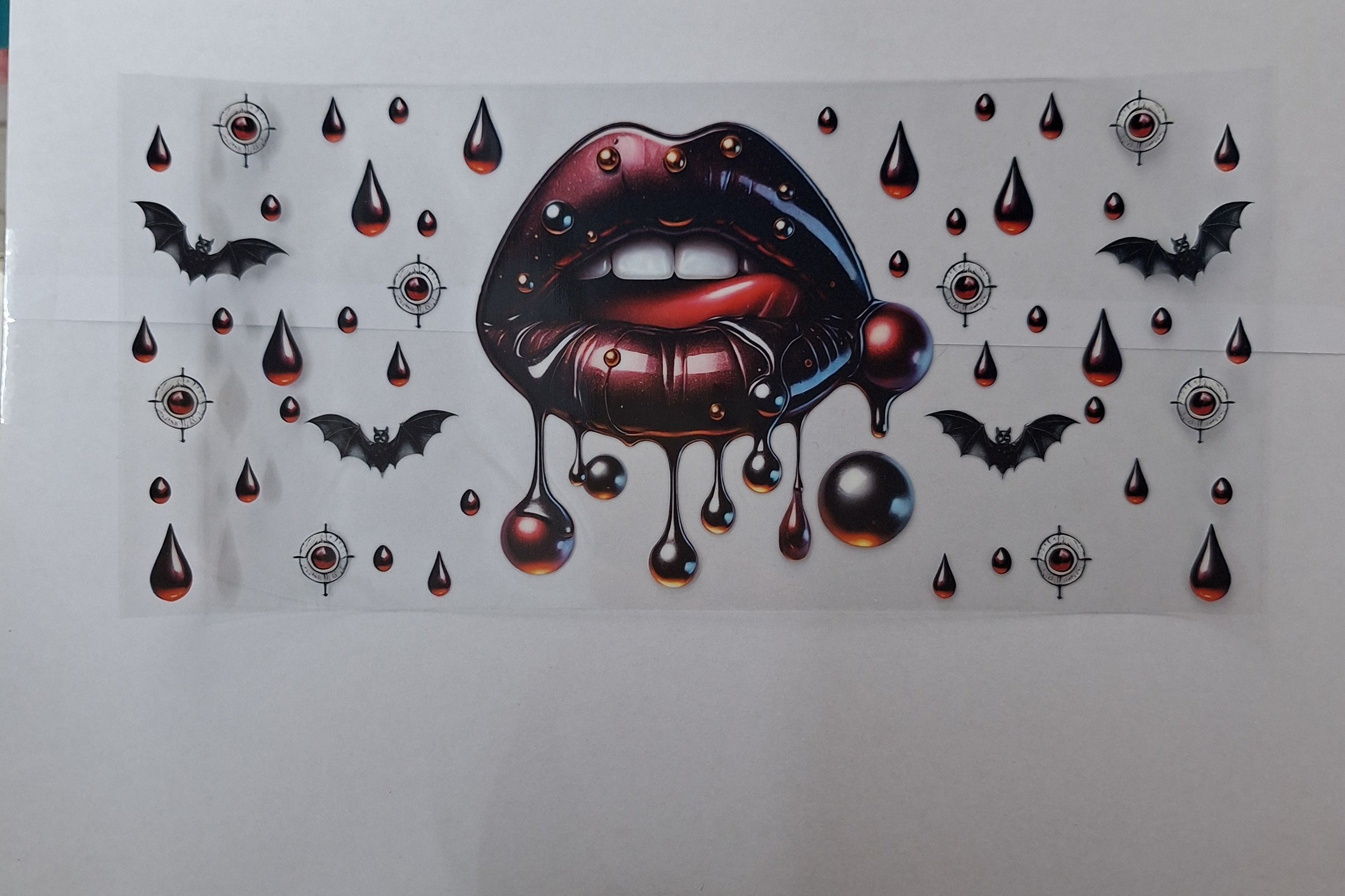 UV DTF-Folie Gothic Lippen mit Fledermäusen & Blutstropfen
