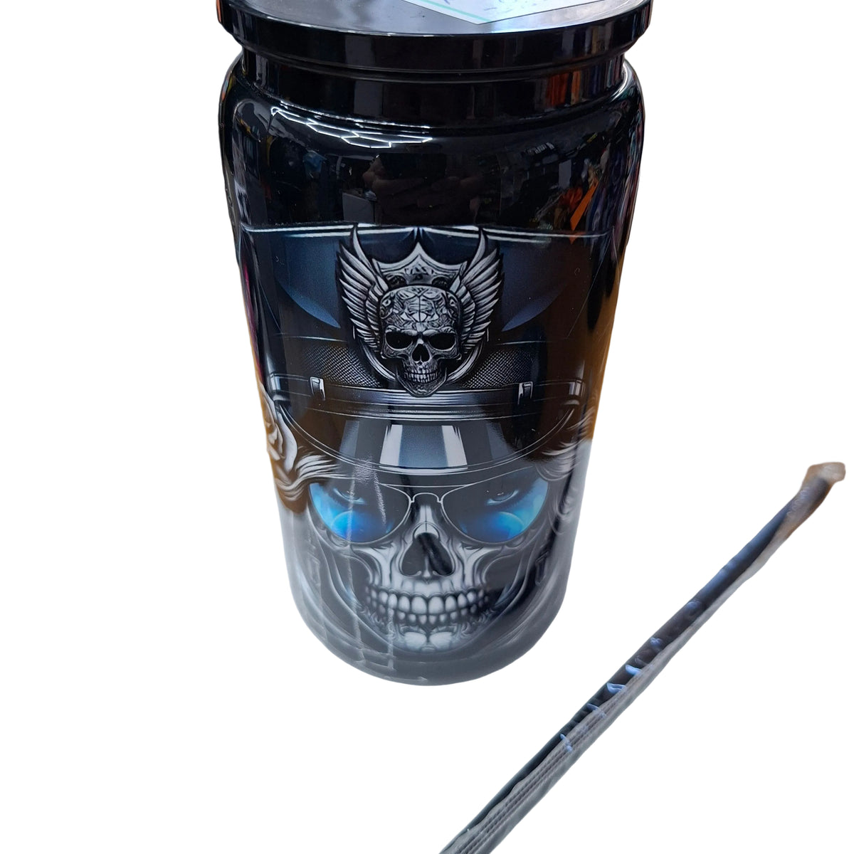 Schwarzer Coruna-Trinkbecher mit Strohhalm – personalisierbar