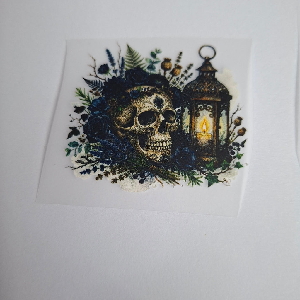Totenkopf mit Laterne – BB-0100 Bügelbild