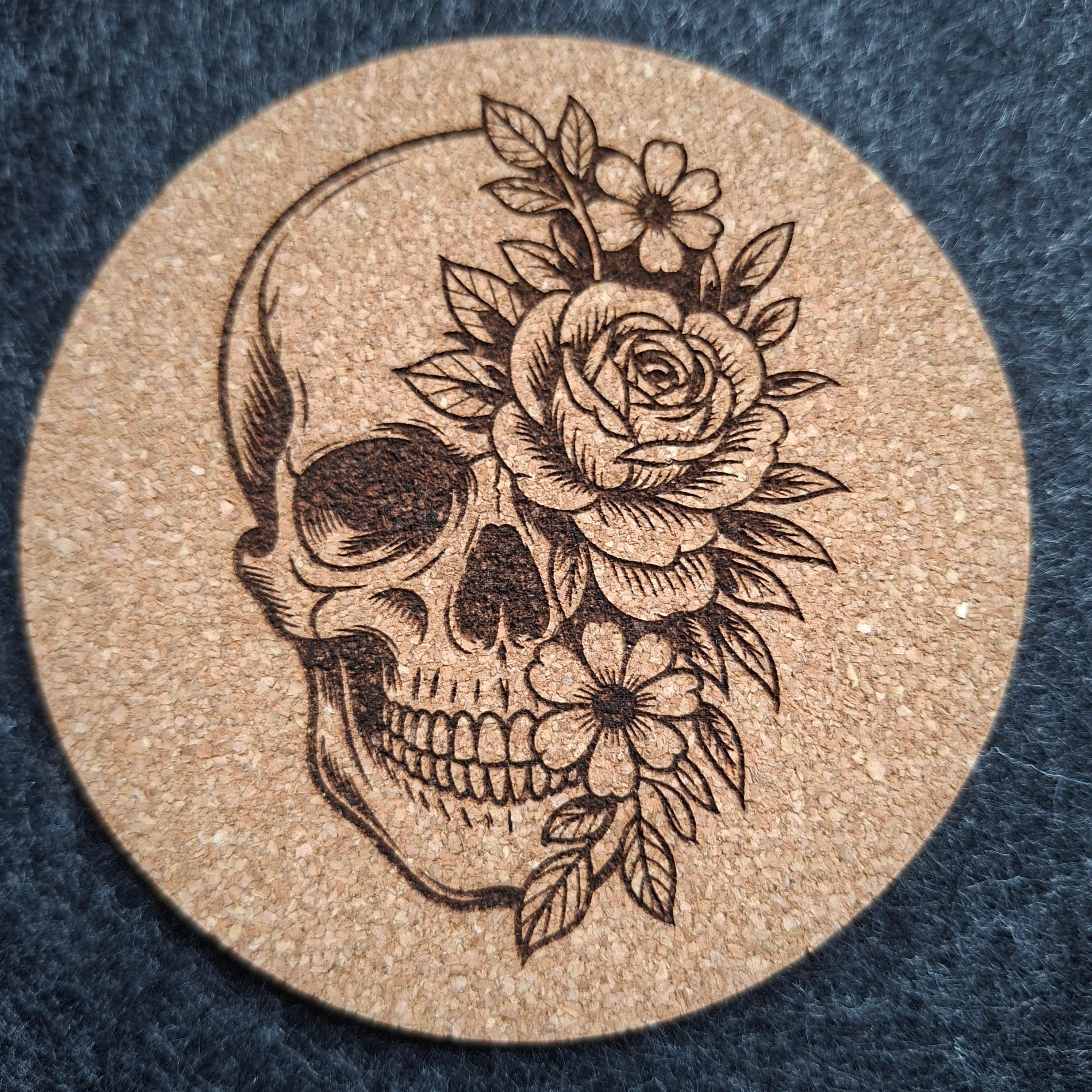 Laser Gravur auf Untersetzer Natur Kork Ø 9 cm