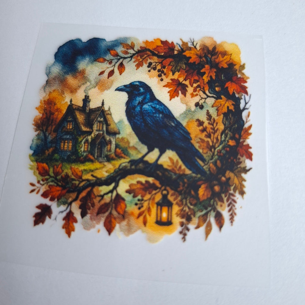 Rabe vor Herbstschloss – BB-0072 Bügelbild